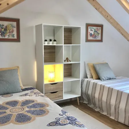 Zeca Holidays-atalaia Water Fall Lourinha (Lisbon)